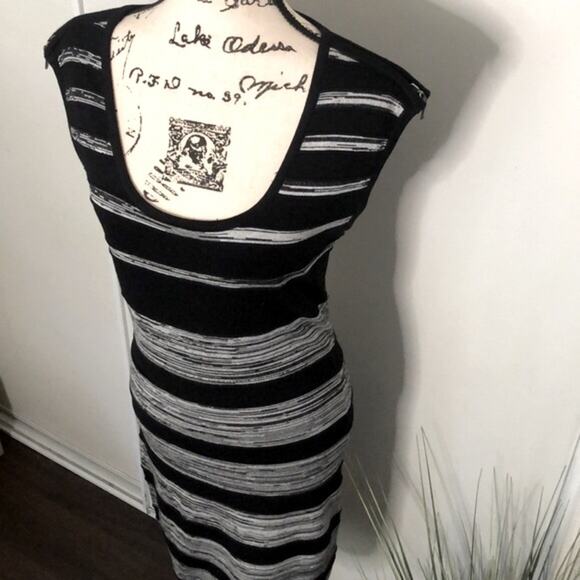 Forever 21 Striped Black and Gray Knit Mini Dress Size Medium - Picture 3 of 7